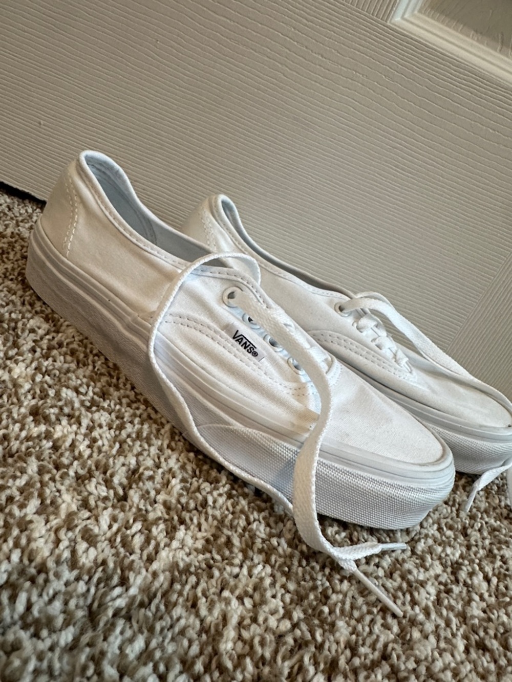 Vans White Low-Top Canvas Sneakers for Women